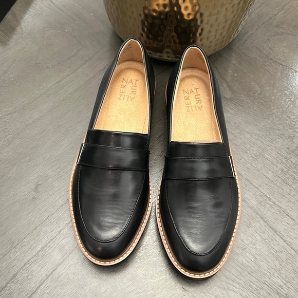 Naturalizer Adiline Platform Loafer (WIDE) - Picture 6 of 10